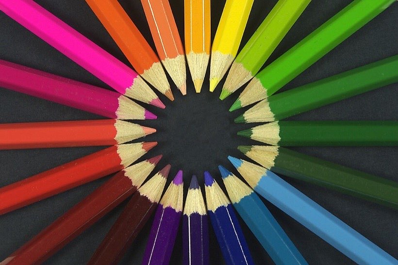 These pencils are sorted by colour.