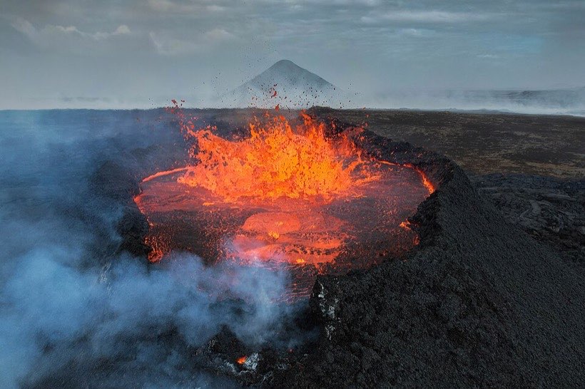 See inside a volcano in the Volcanoes & Earthquakes lab.