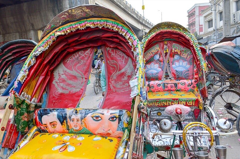 Rickshaw art is full of repeating patterns.